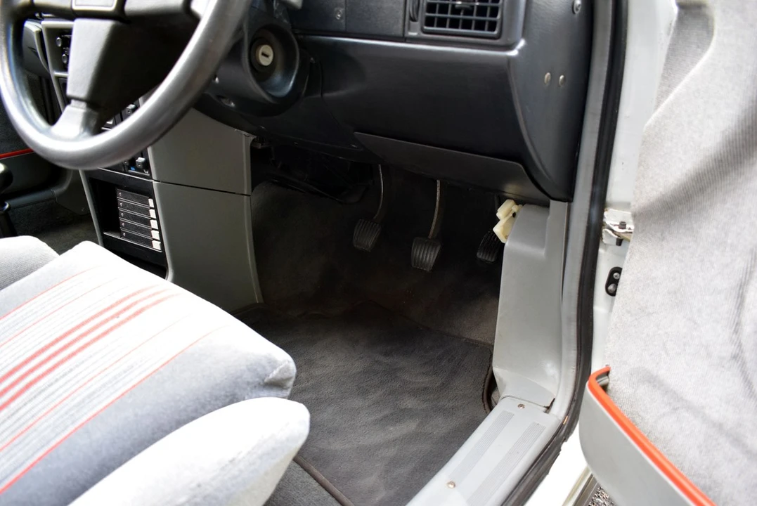 1988 Vauxhall - Image 26 of 30