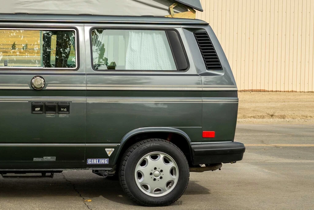 1988 Volkswagen Bay-Window Camper - Image 5 of 12