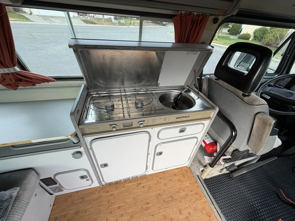 1988 Volkswagen Bay-Window Bus - Image 18 of 21