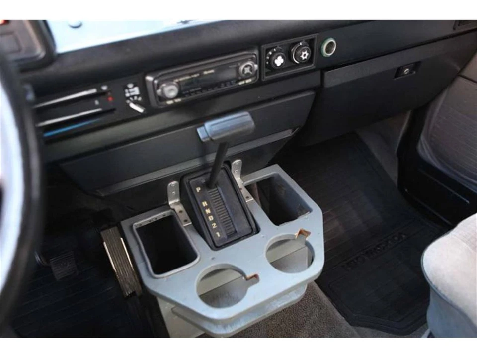 1988 Volkswagen Vanagon - Image 8 of 25