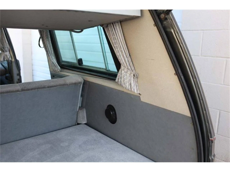 1988 Volkswagen Vanagon - Image 6 of 25
