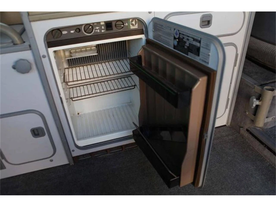 1988 Volkswagen Vanagon - Image 10 of 25