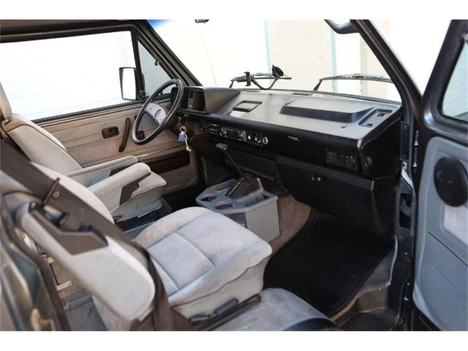 1988 Volkswagen Vanagon - Image 13 of 25