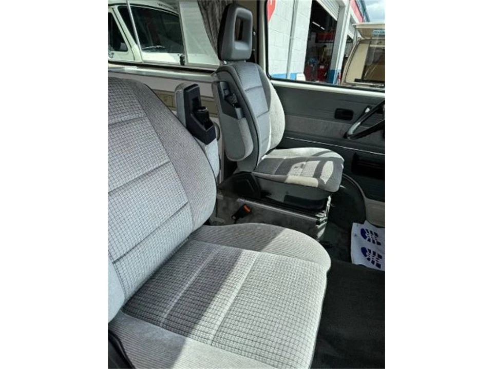 1988 Volkswagen Vanagon - Image 8 of 17