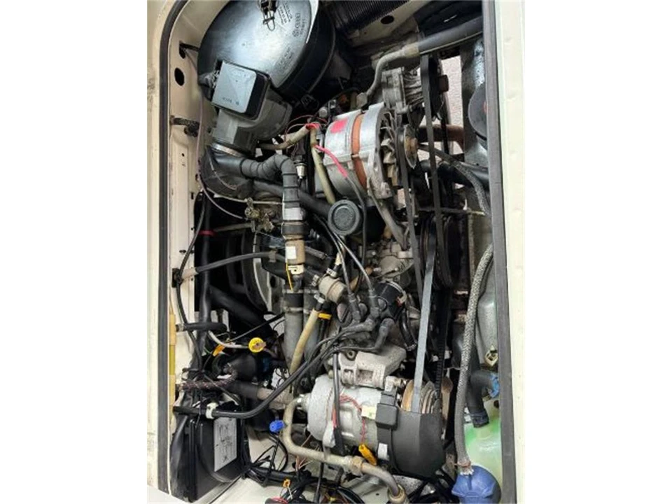 1988 Volkswagen Vanagon - Image 11 of 17