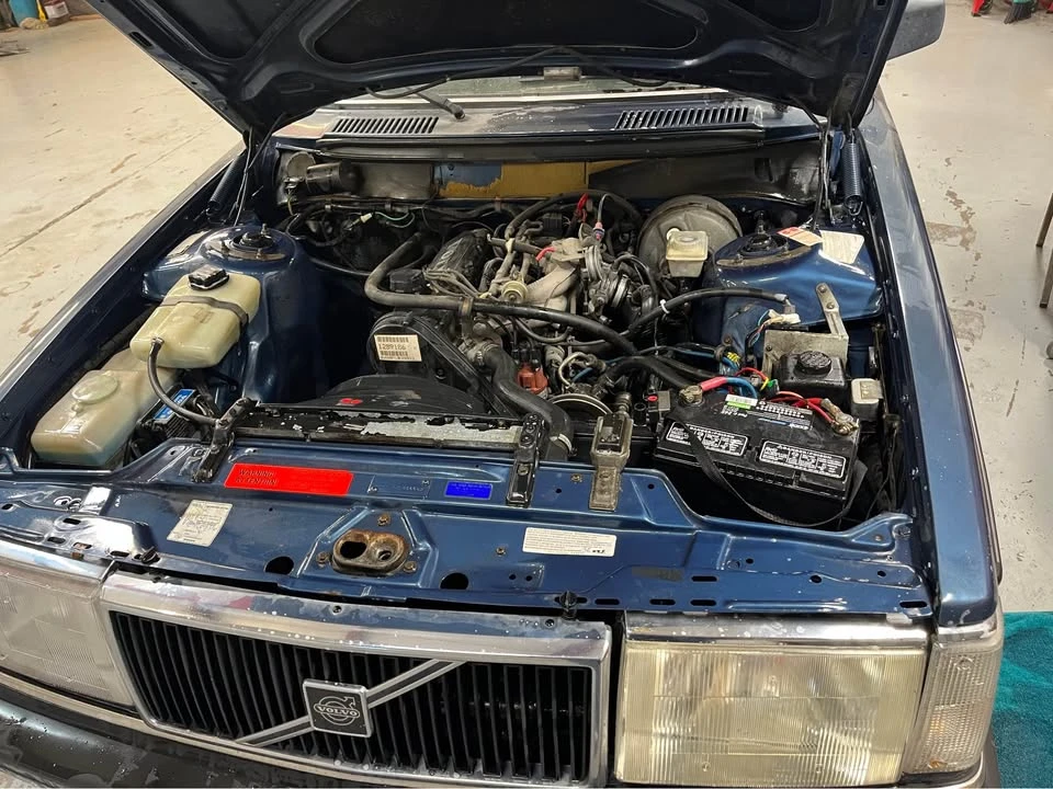 1988 Volvo 244 - Image 3 of 3