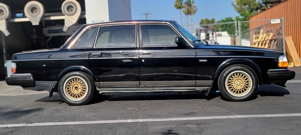 1988 Volvo 244 - Image 2 of 19