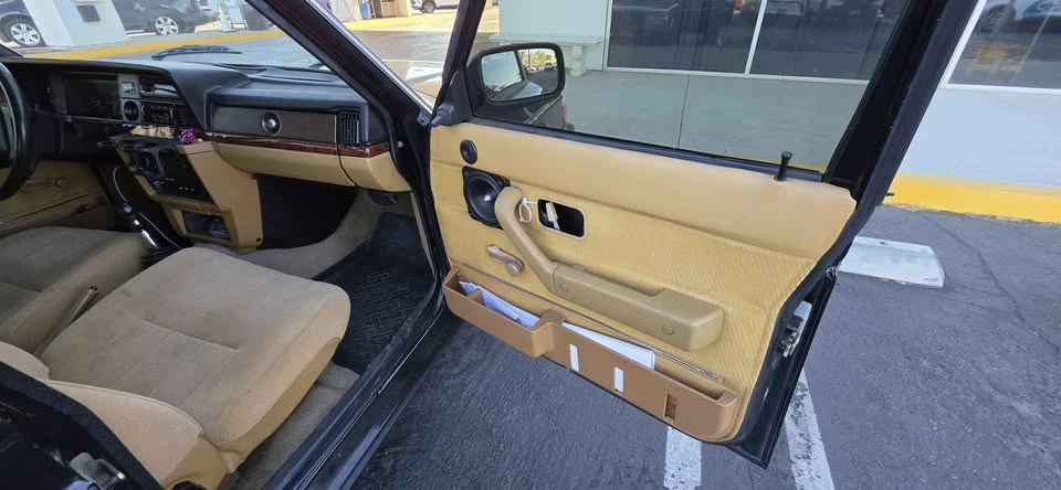 1988 Volvo 244 - Image 16 of 19