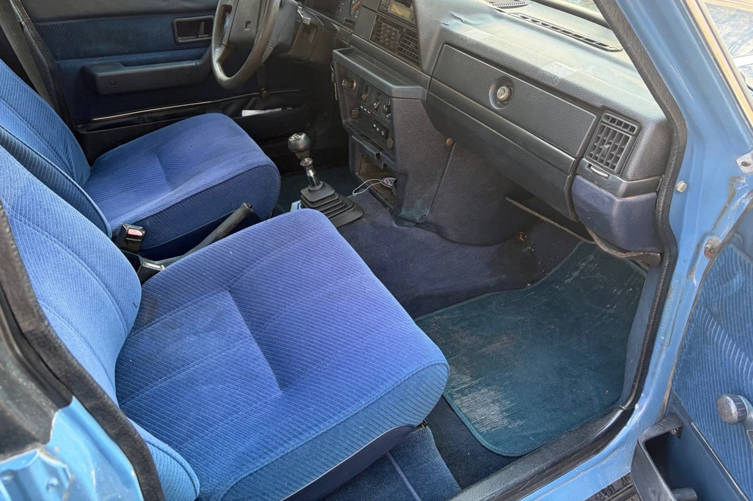 1988 Volvo 244 - Image 4 of 7