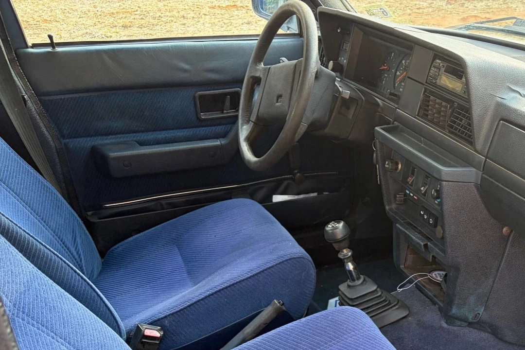 1988 Volvo 244 - Image 5 of 7