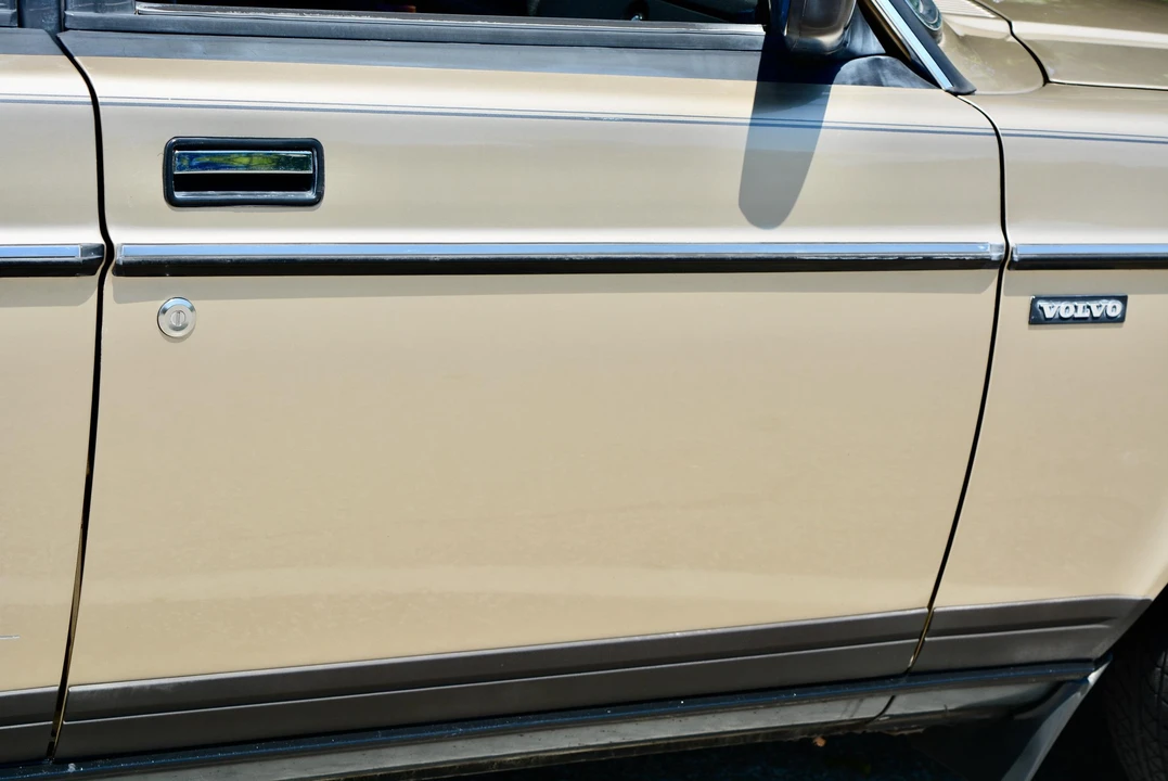 1988 Volvo 244 - Image 30 of 31