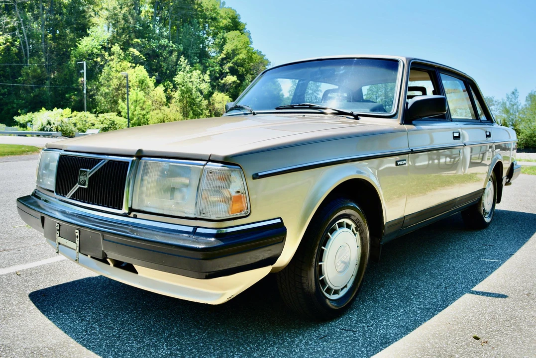 1988 Volvo 244 - Image 6 of 31
