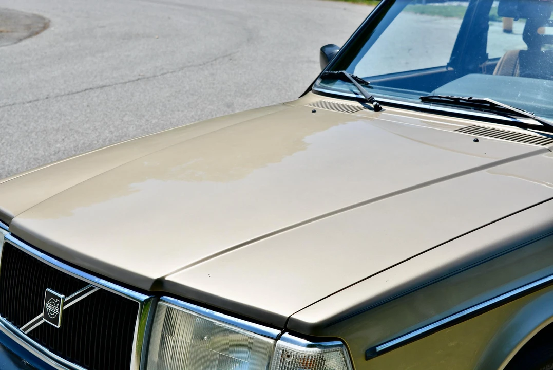 1988 Volvo 244 - Image 15 of 31