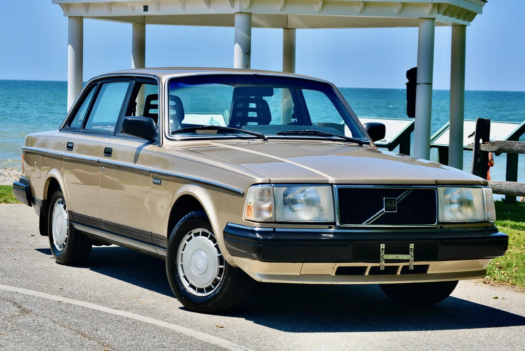 1988 Volvo 244 - Image 10 of 31