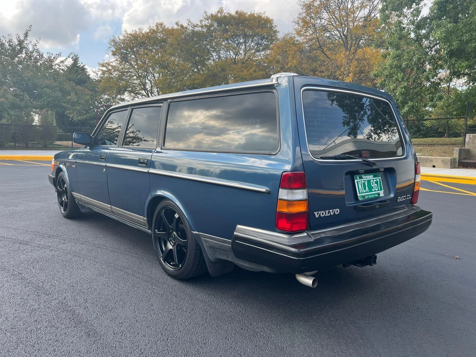 1988 Volvo 245 - Image 7 of 31