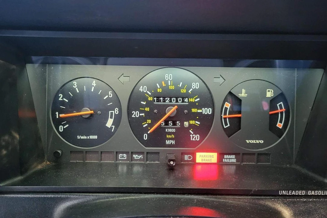 1988 Volvo 245 - Image 28 of 31