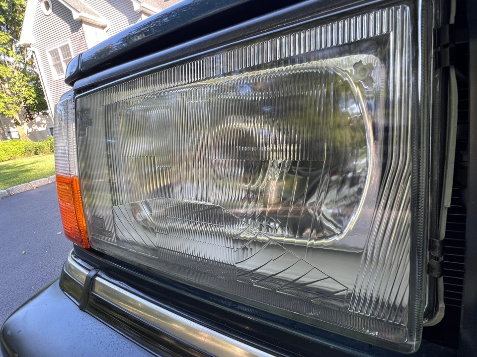 1988 Volvo 245 - Image 13 of 31