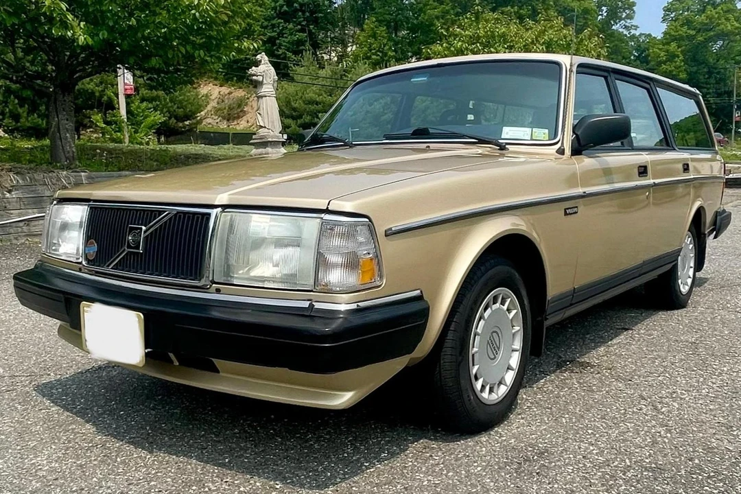 1988 Volvo 245 - Image 3 of 31
