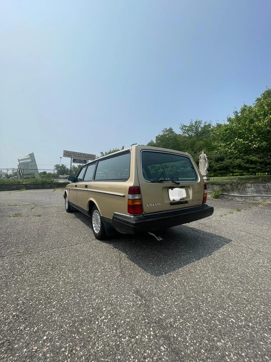 1988 Volvo 245 - Image 11 of 31