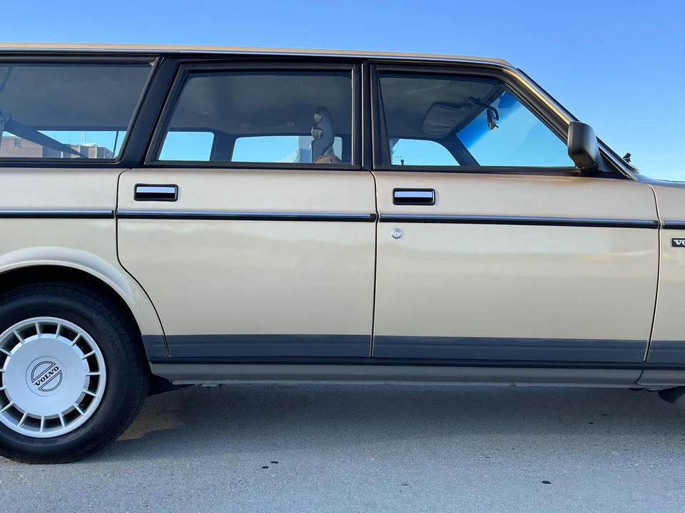 1988 Volvo 245 - Image 20 of 31