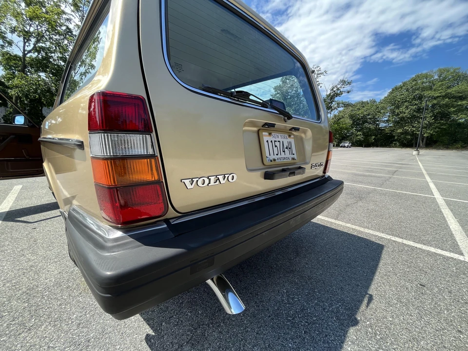 1988 Volvo 245 - Image 31 of 31