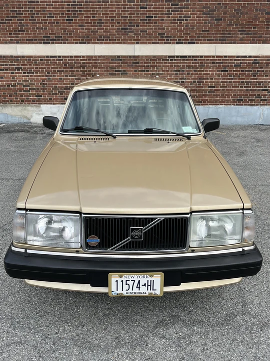 1988 Volvo 245 - Image 14 of 31
