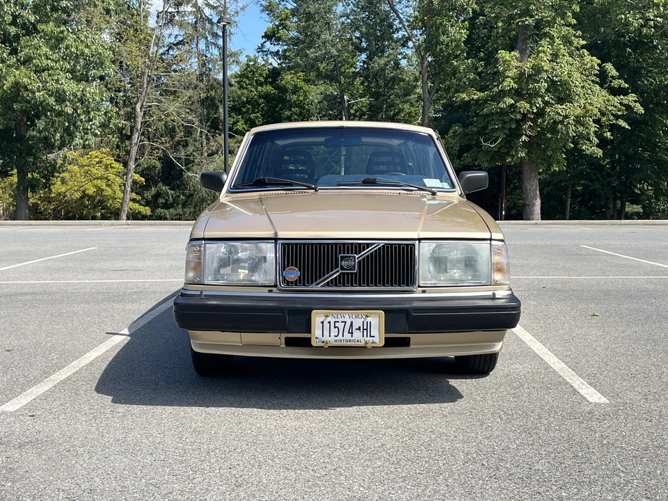 1988 Volvo 245 - Image 6 of 31
