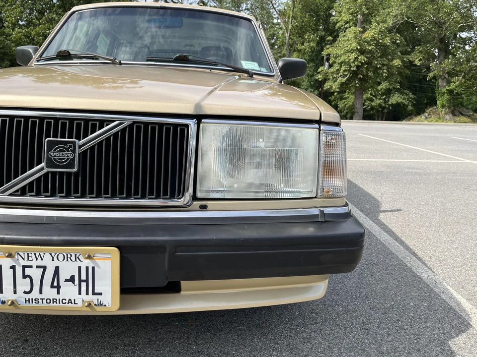 1988 Volvo 245 - Image 25 of 31