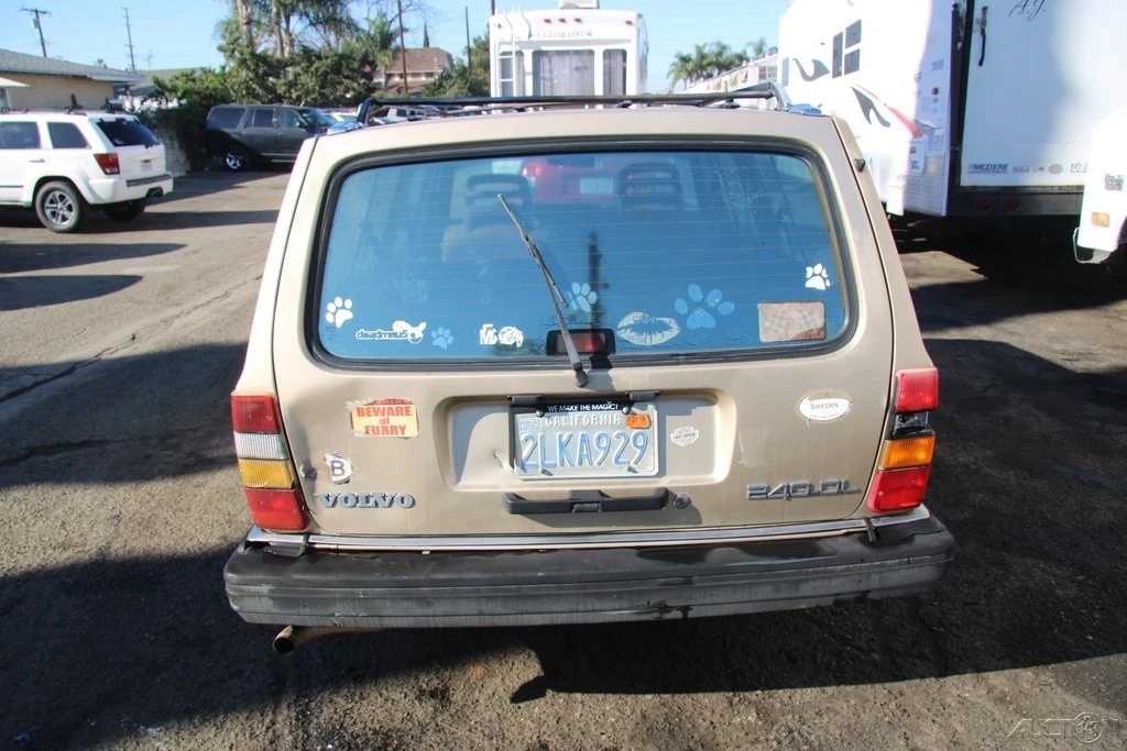 1988 Volvo 244 - Image 5 of 21