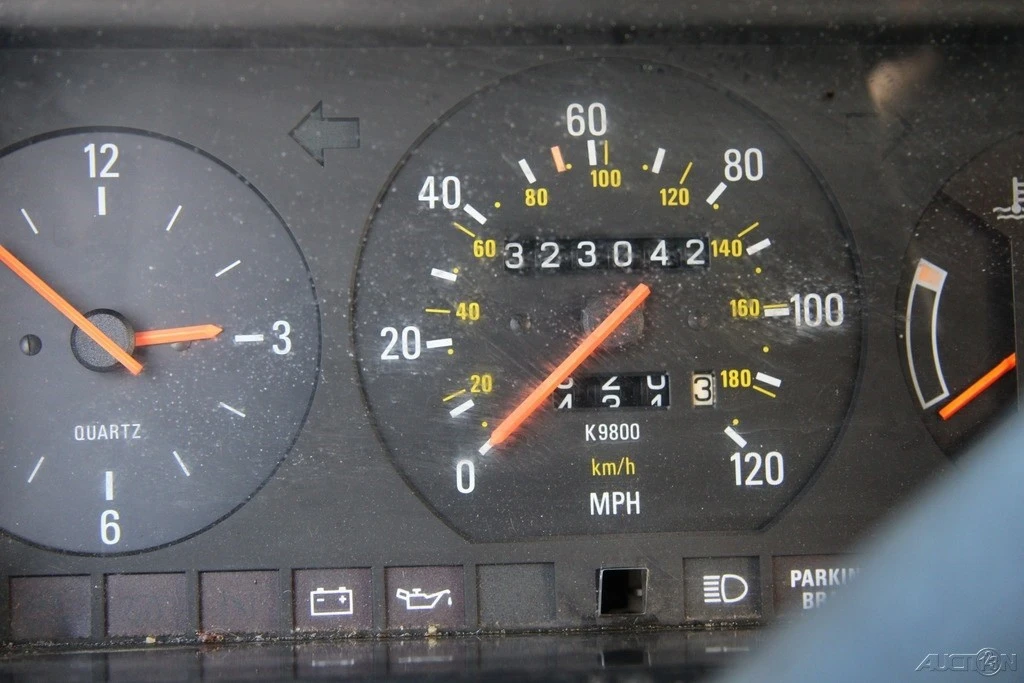 1988 Volvo 244 - Image 14 of 21
