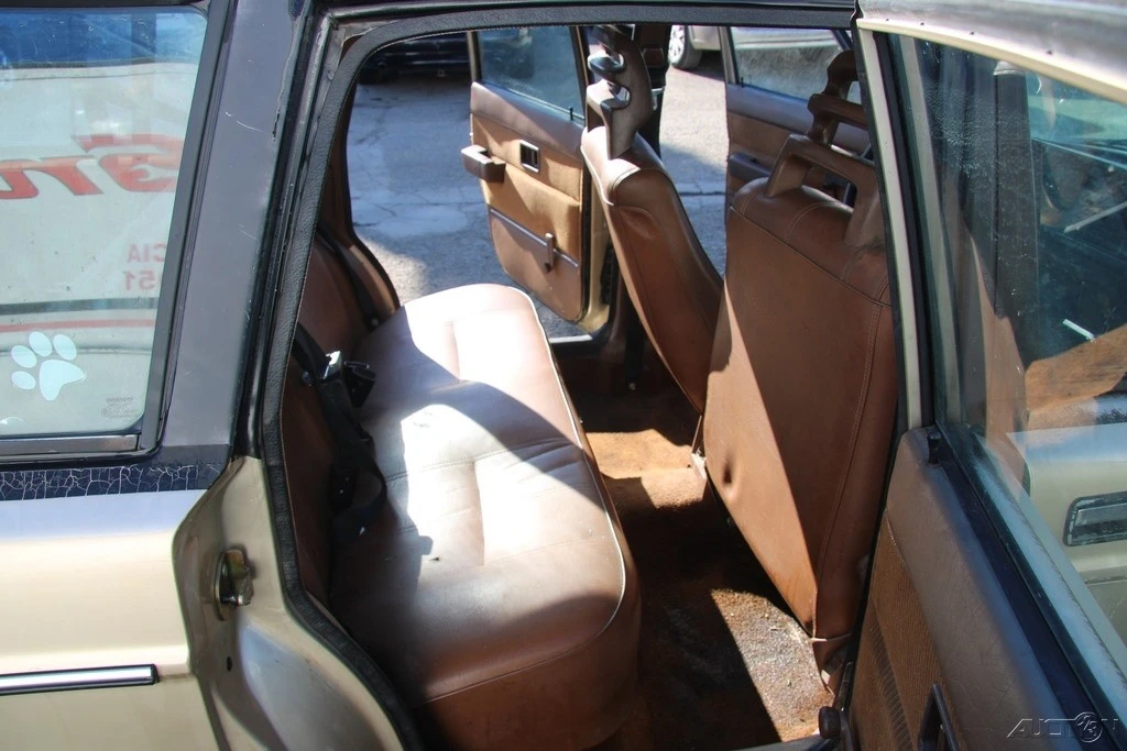 1988 Volvo 244 - Image 21 of 21
