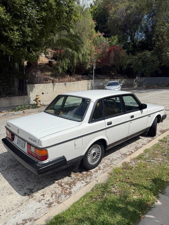 1988 Volvo 244 - Image 2 of 20