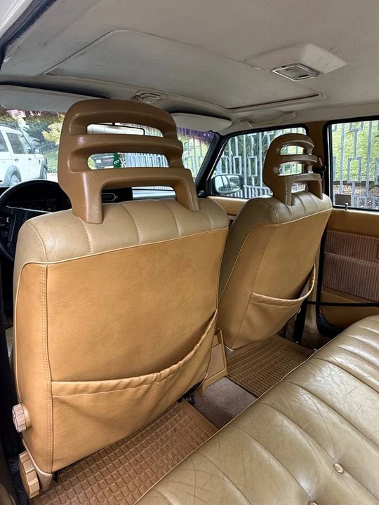 1988 Volvo 244 - Image 8 of 20