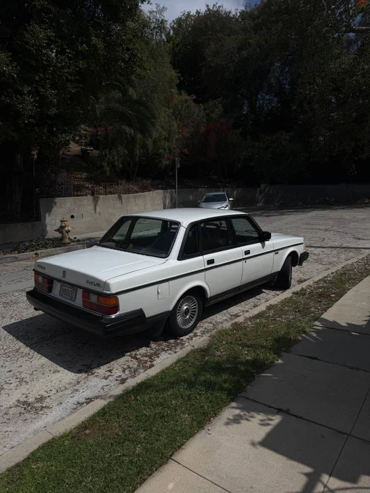 1988 Volvo 244 - Image 3 of 20