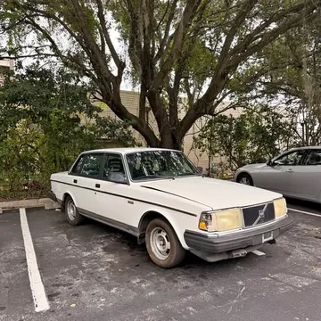 1988 Volvo 240 GL Sedan 4D