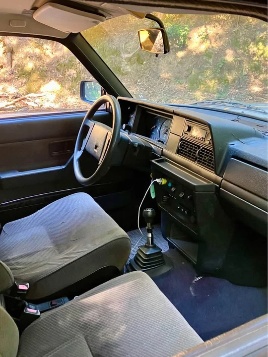 1988 Volvo 244 - Image 9 of 12