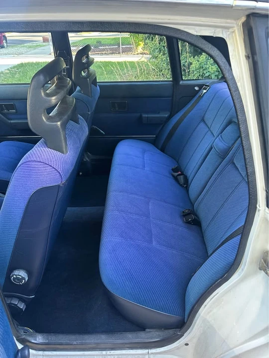 1988 Volvo 244 - Image 10 of 19