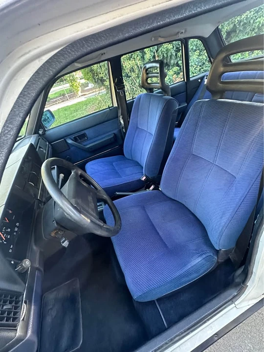 1988 Volvo 244 - Image 2 of 19