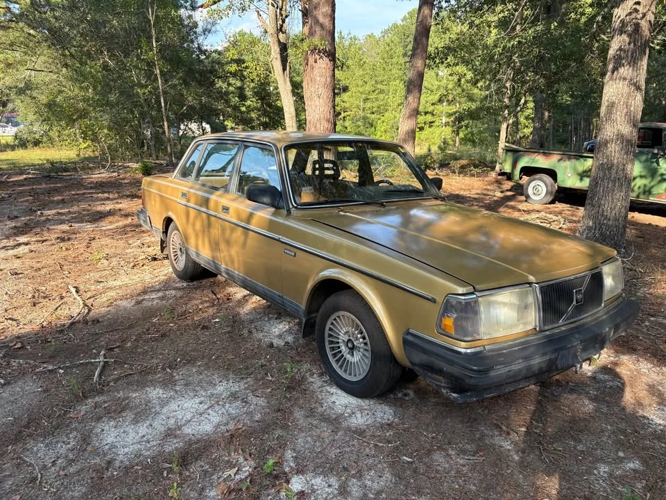 1988 Volvo 244 - Image 3 of 6