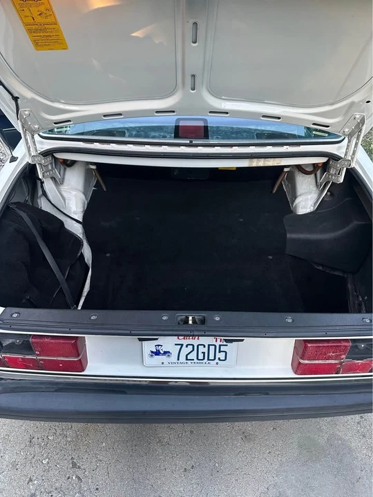 1988 Volvo 244 - Image 7 of 19