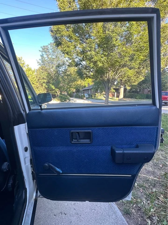 1988 Volvo 244 - Image 15 of 19