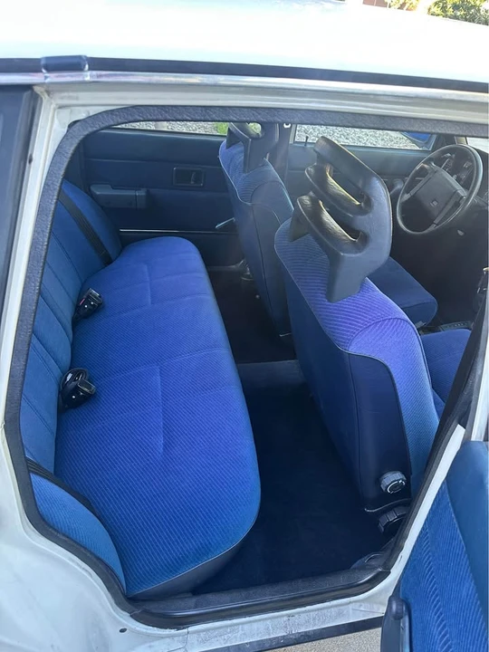 1988 Volvo 244 - Image 12 of 19