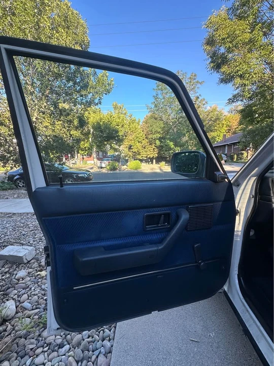 1988 Volvo 244 - Image 16 of 19