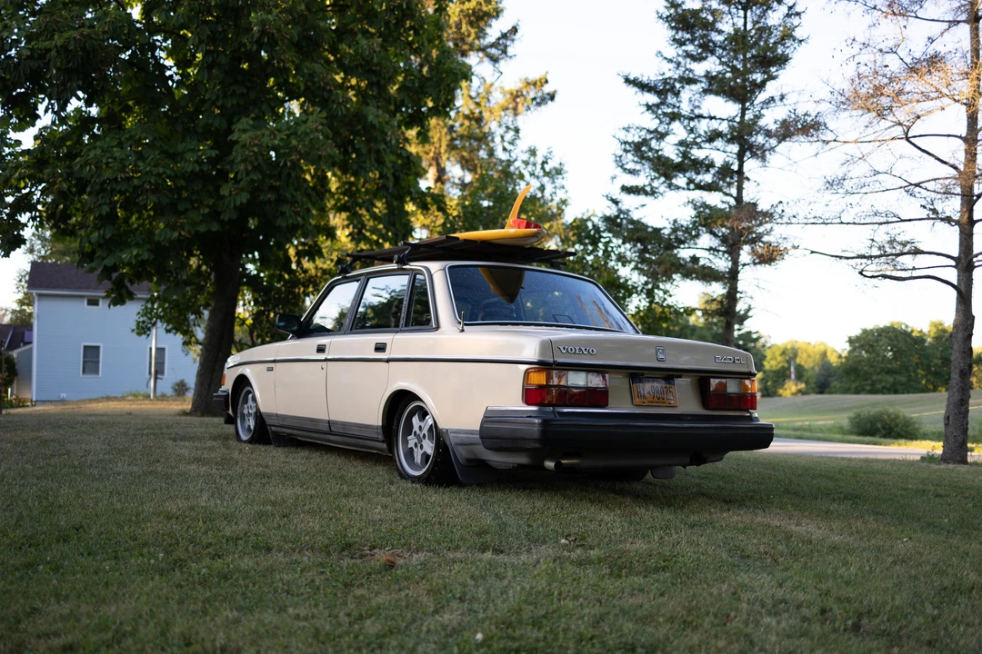 1988 Volvo 244 - Image 11 of 31