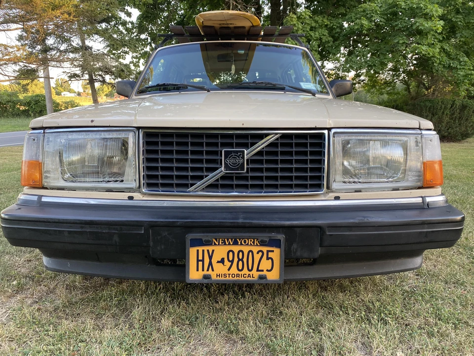 1988 Volvo 244 - Image 27 of 31