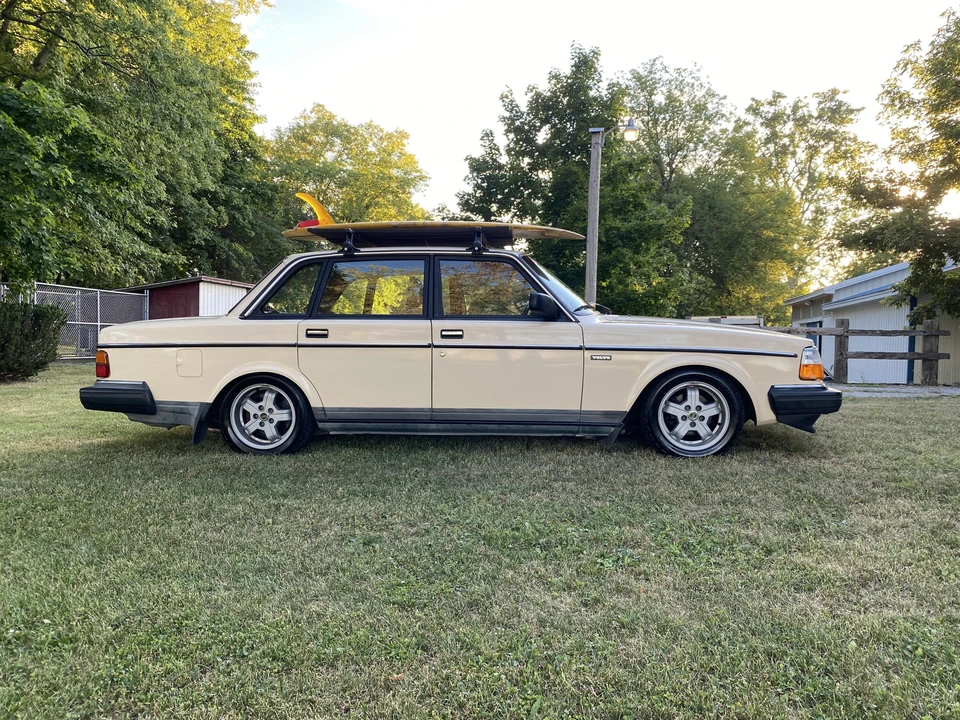 1988 Volvo 244 - Image 22 of 31