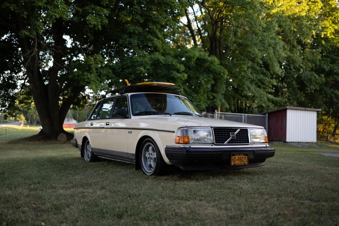 1988 Volvo 244 - Image 24 of 31