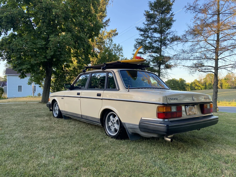 1988 Volvo 244 - Image 12 of 31