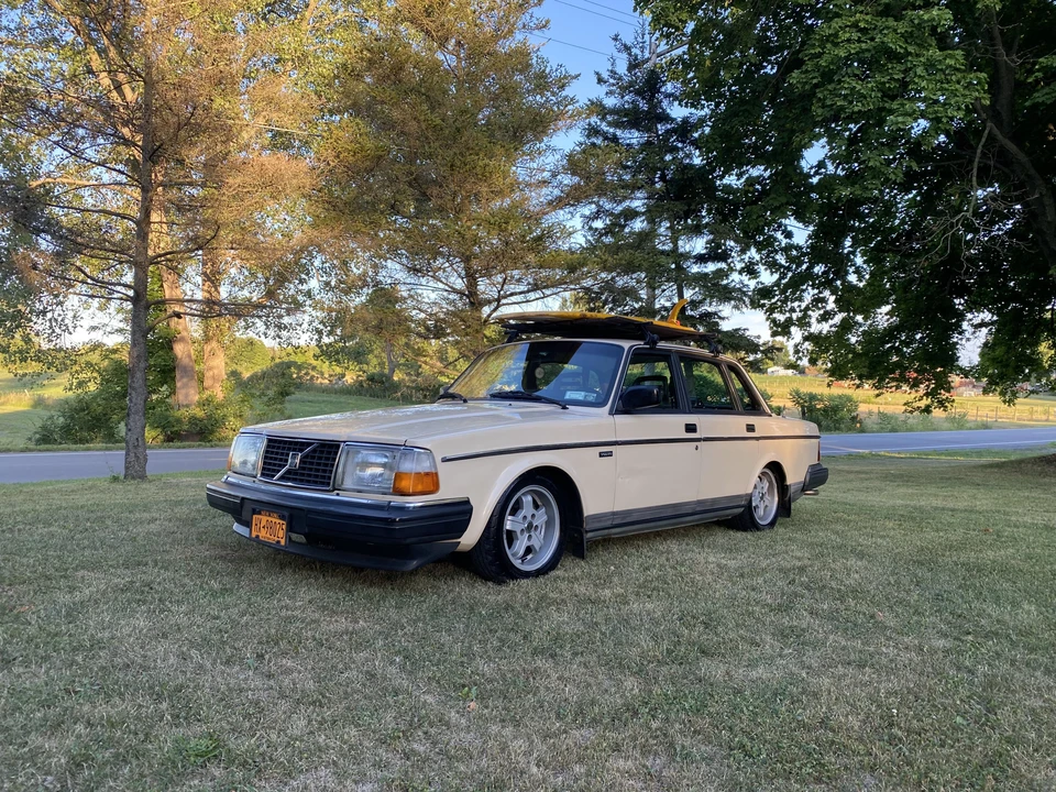 1988 Volvo 244 - Image 9 of 31