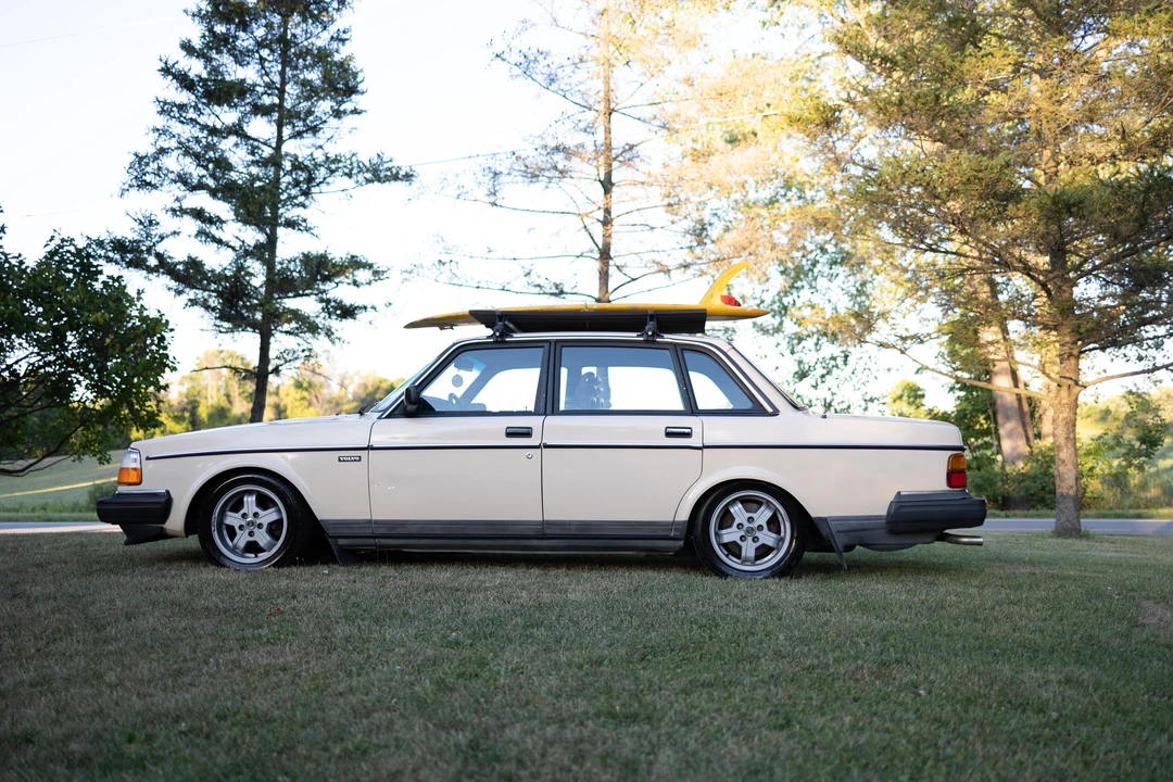 1988 Volvo 244 - Image 10 of 31